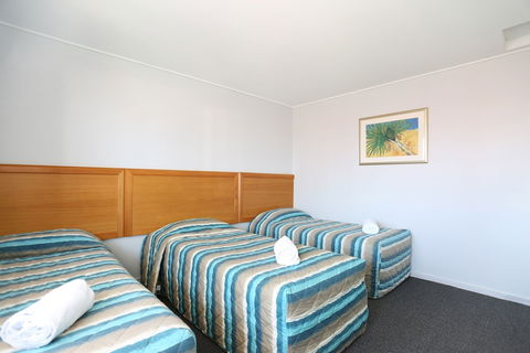 Reef Resort Motel - Accommodation Perth 3