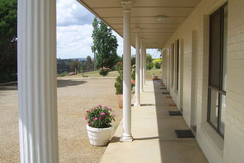 Golden Chain Garden Motor Inn - Accommodation Perth 6