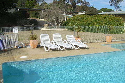 Golden Chain Garden Motor Inn - Accommodation Perth 7