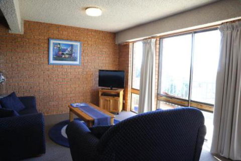 Blue Gums 1 - Accommodation Perth 4