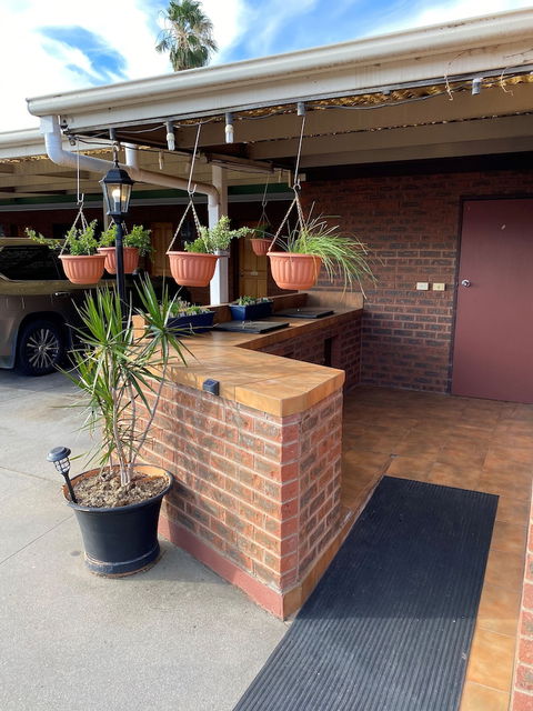 Elm Court Motel - Accommodation Perth 6