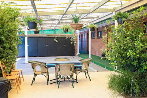 Elm Court Motel - Accommodation Perth 2