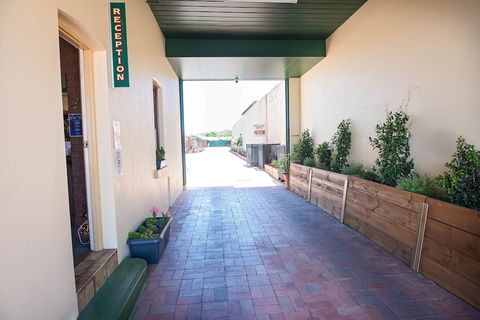 Elm Court Motel - Accommodation Perth 4