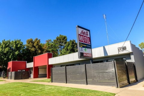High Street Motel - Accommodation Perth 2