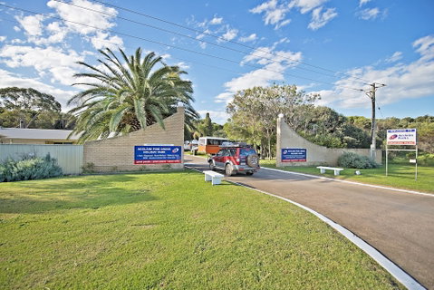 Acclaim Pine Grove Holiday Park - Accommodation Perth 0