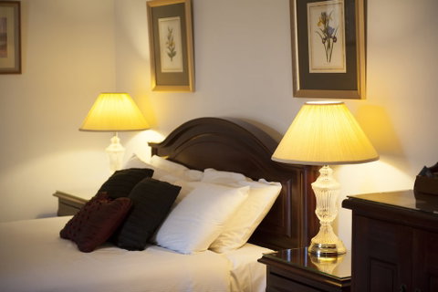 Cobb & Co Court Boutique Hotel - Accommodation Perth 0