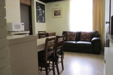 Lakes Waterfront Motel & Holiday Cottages - Accommodation Perth 4