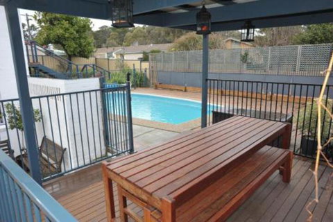 The Pommy Tree - Accommodation Perth 5