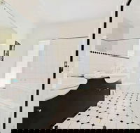 Wine and Roses BB - Accommodation Perth