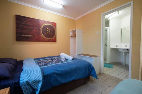 Beachside 1770 YHA - Accommodation Perth 6