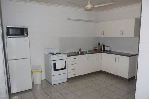 Unit On Rogers - Accommodation Perth 6