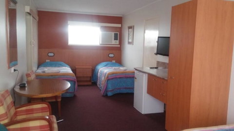 Motel Monaco - Accommodation Perth 2