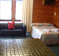 Aaroona Holiday Resort - Accommodation Perth