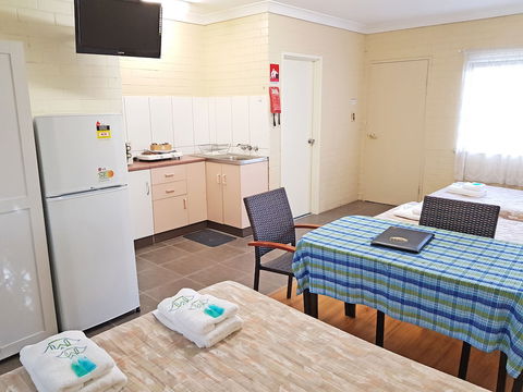 Maria Motel - Perth Resorts 5