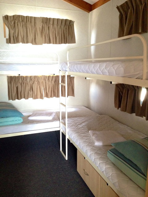 Two Shores Holiday Village - Accommodation Perth 2