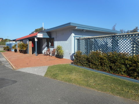 Two Shores Holiday Village - Accommodation Perth 6