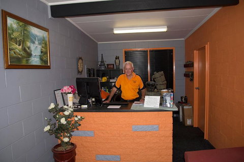 Artesian Motor Inn - Perth Resorts 5