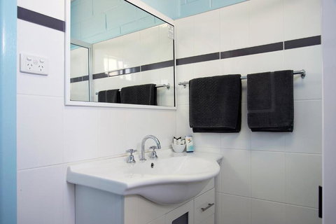 Artesian Motor Inn - Perth Resorts 3