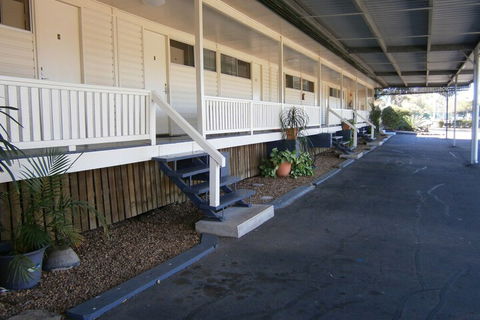Kellys Motel Oakey - Accommodation Perth 6