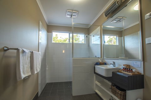 Cape Howe Cottages - Perth Resorts 5
