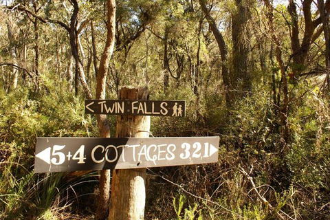 Twin Falls Bush Cottages - Perth Resorts 3