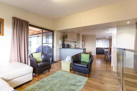 Mirramar House - Perth Resorts 2