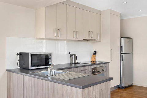 Mirramar House - Perth Resorts 1