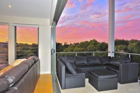 Loka Santi - Accommodation Perth 5