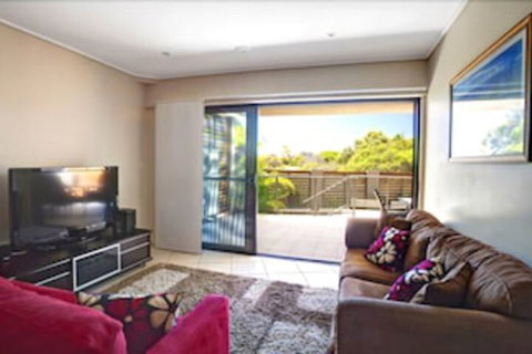 Loka Santi - Accommodation Perth 7