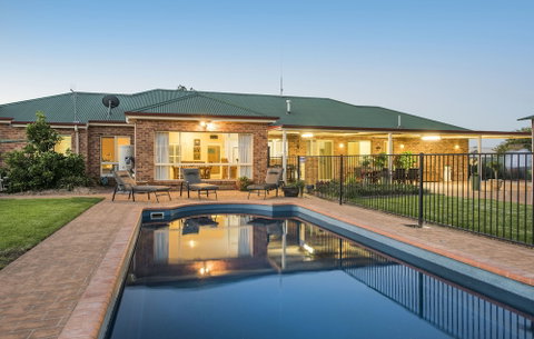 Colonial Court Villas - Accommodation Perth 3