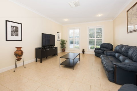 Colonial Court Villas - Accommodation Perth 0