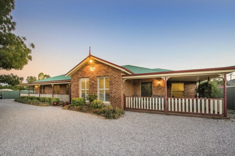 Colonial Court Villas - Accommodation Perth 6