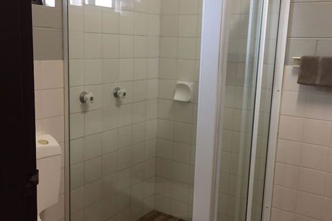 Eden Golf View Motel - Accommodation Perth 4