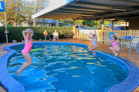 Binalong Motel - Perth Resorts 3