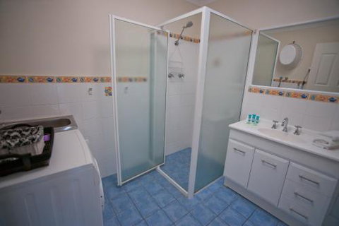 Beachside Gardens 5 - Accommodation Perth 2