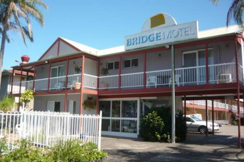 Bridge Motel - Accommodation Perth 0