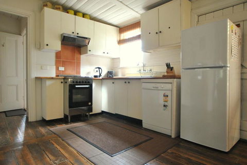 Cooma Cottage - Accommodation Perth 1
