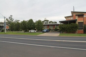 Forbes Victoria Inn - Accommodation Perth 0