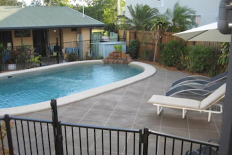 Palm Court Hervey Bay - Accommodation Perth 2