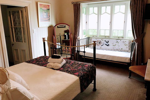 Number 12 Bed & Breakfast - Accommodation Perth 3