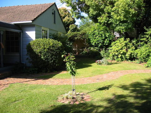 Bessies Cottage - Accommodation Perth 4