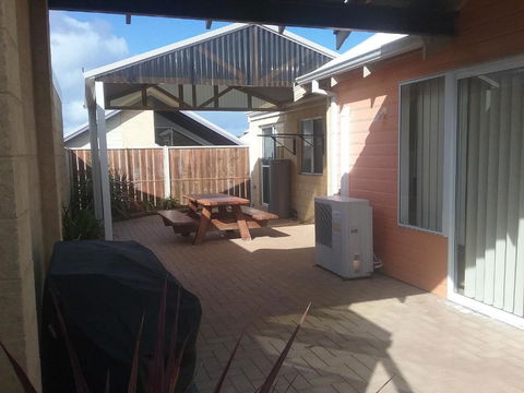 Seaside Villas - Perth Resorts 5