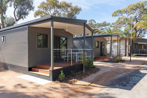 BIG4 Renmark Riverfront Holiday Park - Accommodation Perth 1