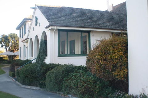 The Dormie House - On The Golf Course - Perth Resorts 1
