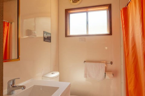 Halls Gap Lakeside Tourist Park - Accommodation Perth 5