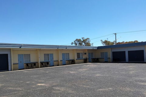 Warren Motor Inn - Accommodation Perth 3