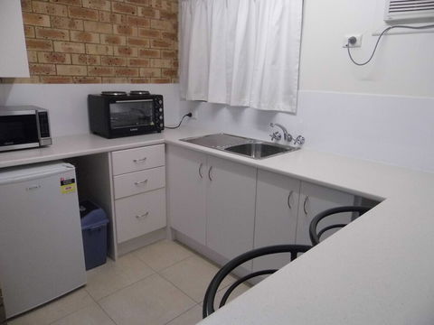Nanango Fitzroy Motel - Perth Resorts 5