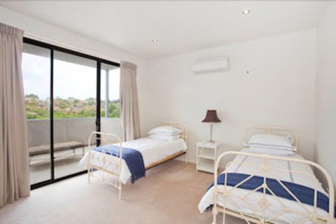 Four Kings Apartments - Accommodation Perth 7