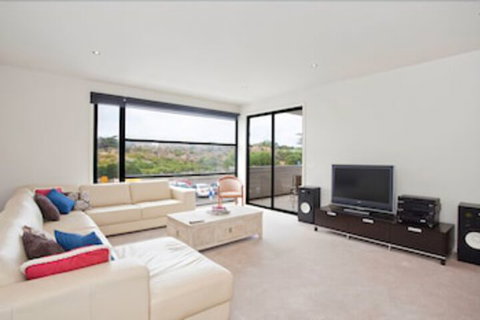 Four Kings Apartments - Accommodation Perth 2