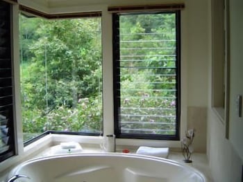 Montagues Of Montville - Accommodation Perth 5